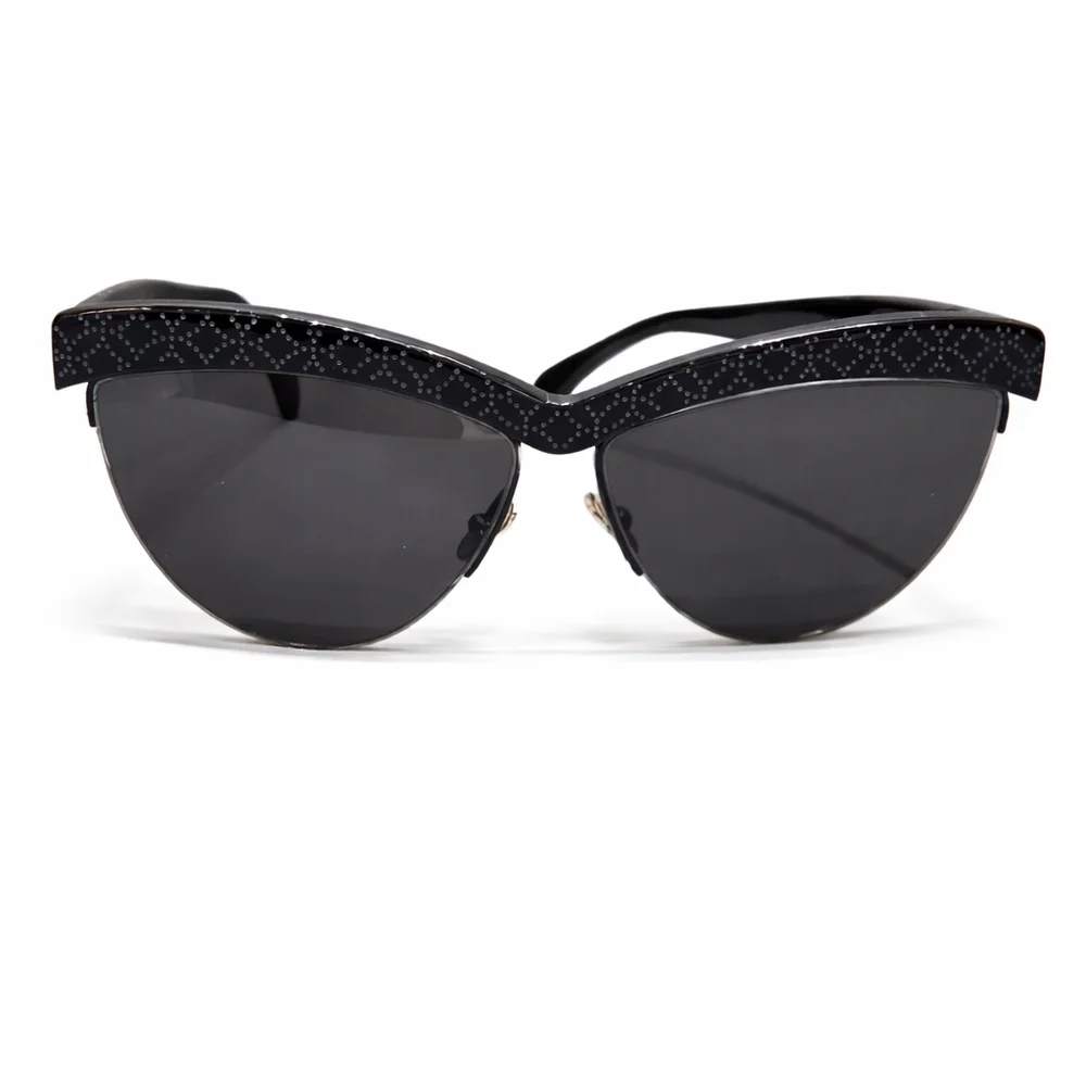 ALAIA Cateye Black Studded Women's Sunglasses, NWT and Package - Picture 3 of 13